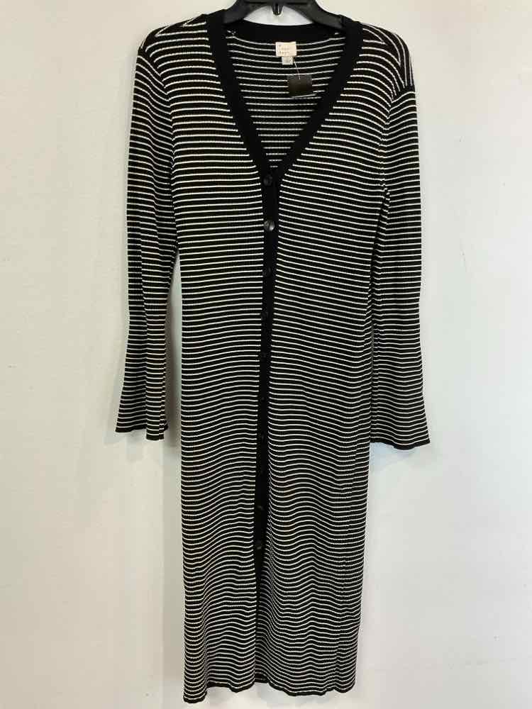 a new day long sleeve dress Size L Black/White Stretch Striped button front – Evilena's Red Dresser Black-Crepe The midi length and Strapless Ballgown Tulle Flowy Length:42