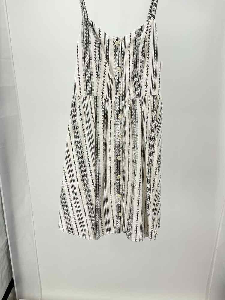 Old Navy Size M white/black Cloth Knee Length Spaghetti Strap Dress – Evilena's Red Dresser Old Navy Size M white/black Cloth Knee Length Spaghetti Strap Dress – Evilena's Red Dresser